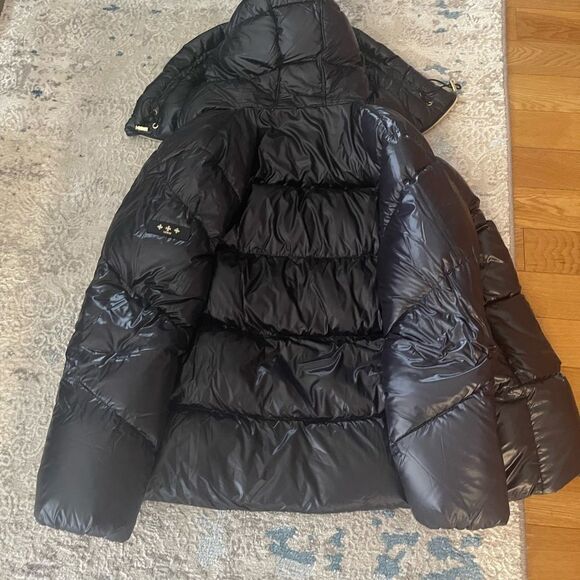 Tatras Elegant Black Puffer Jacket for Women - Picture 2 of 7